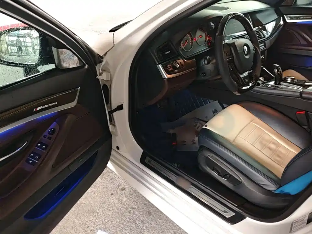BMW 5 Series — миниатюра 16