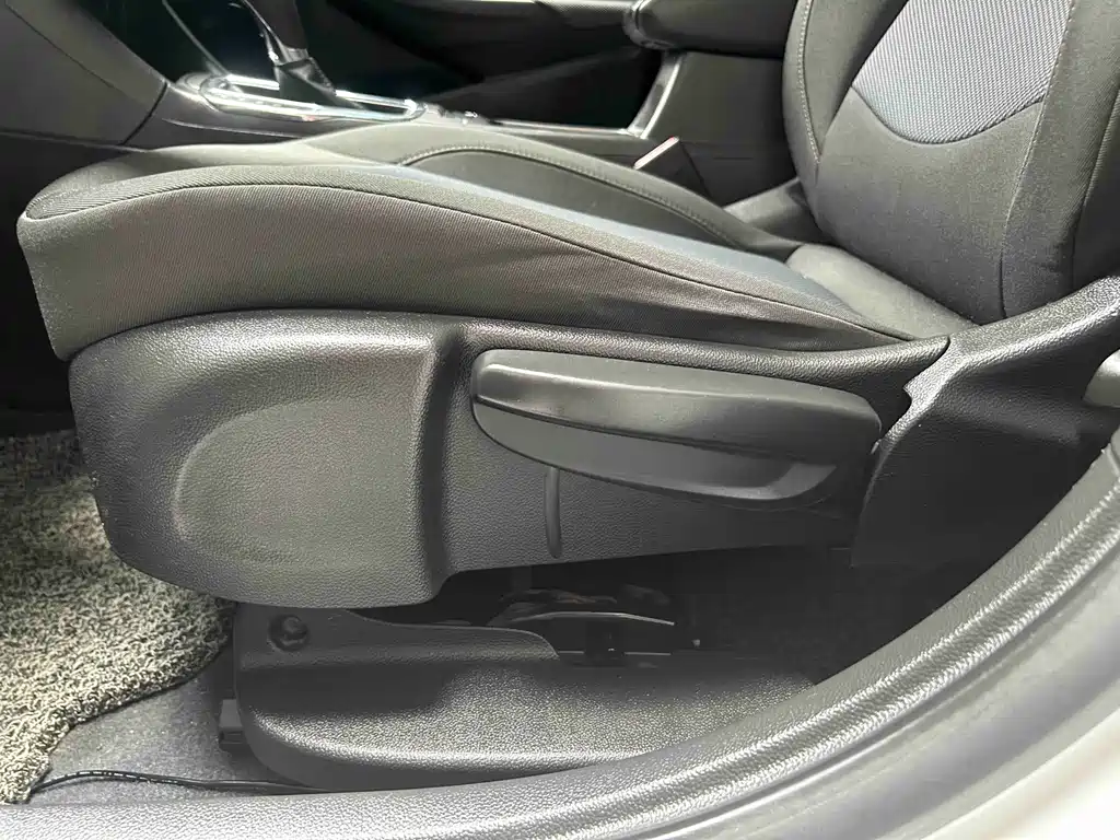 Chevrolet Cruze — миниатюра 12