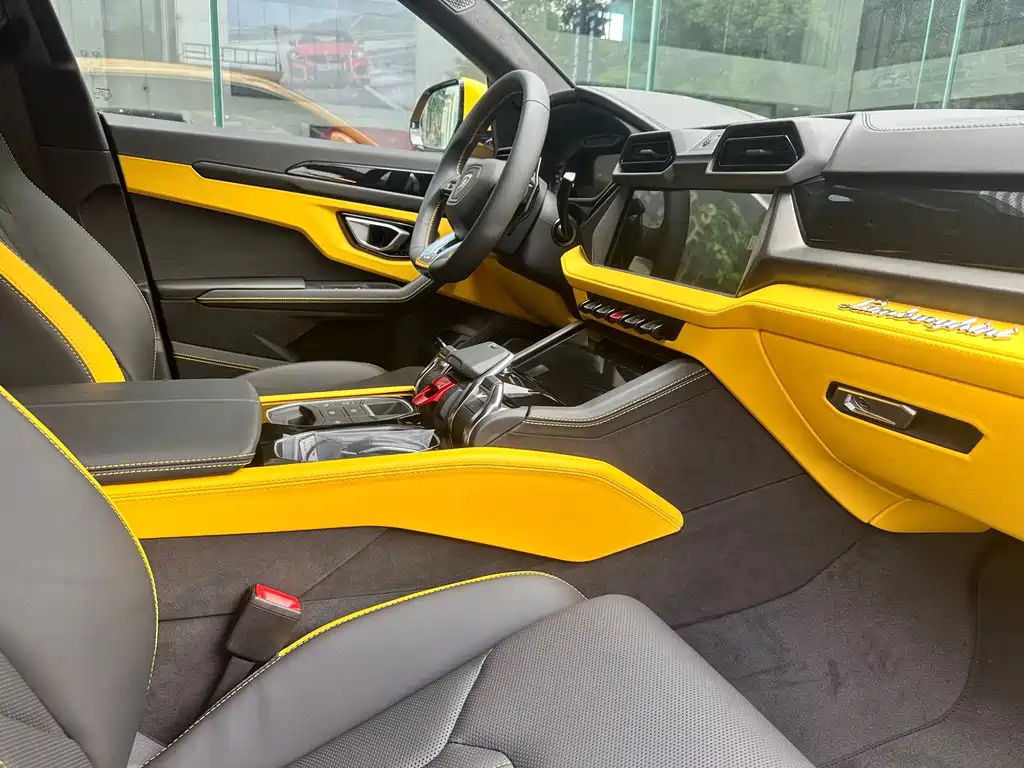 Lamborghini Urus SE — миниатюра 4
