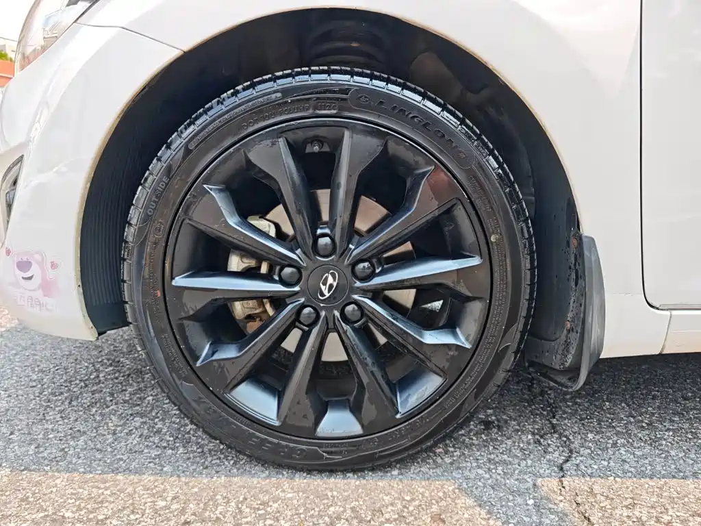 Hyundai Elantra Langdong — миниатюра 27