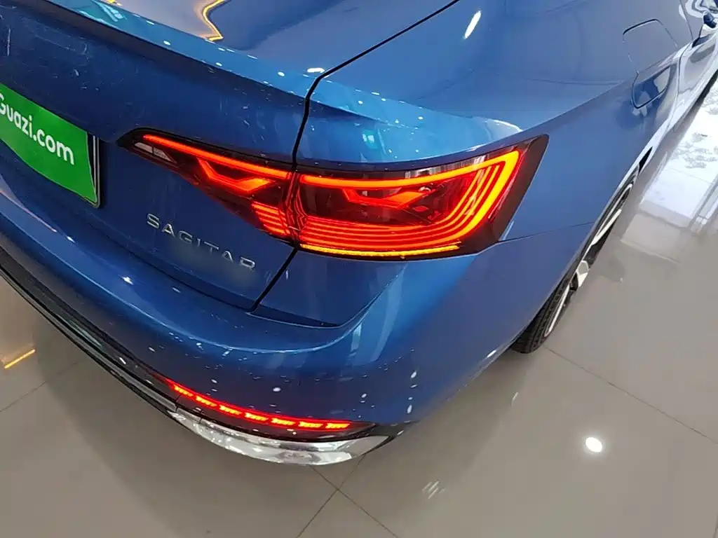 Volkswagen Sagitar — миниатюра 8