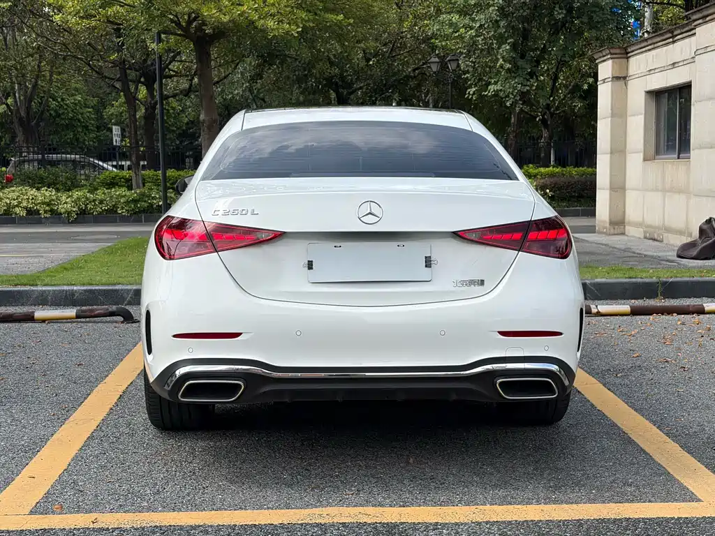 Mercedes-Benz C-Class — миниатюра 5