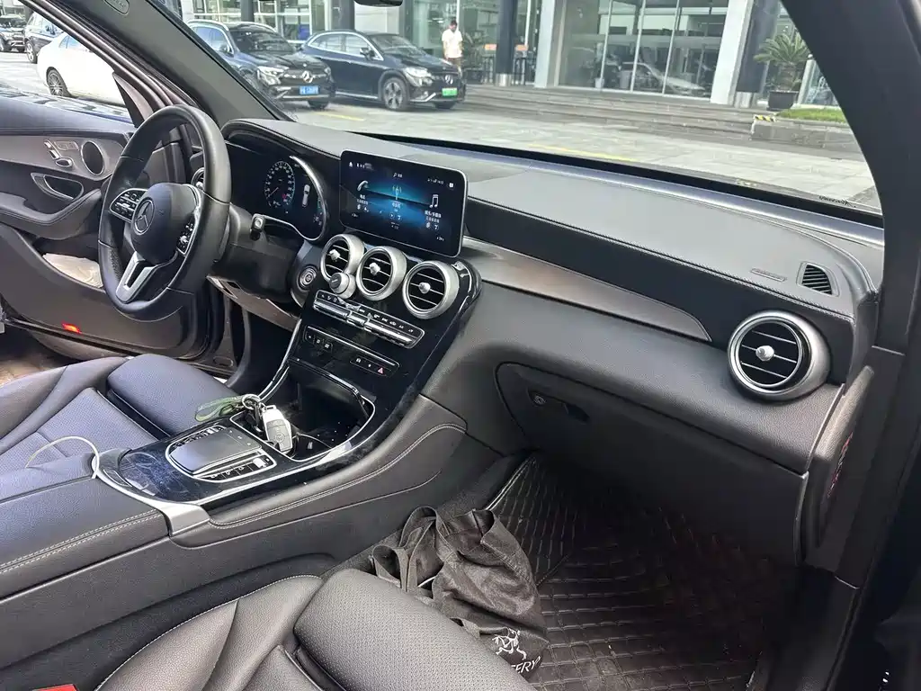 Mercedes-Benz GLC — миниатюра 9