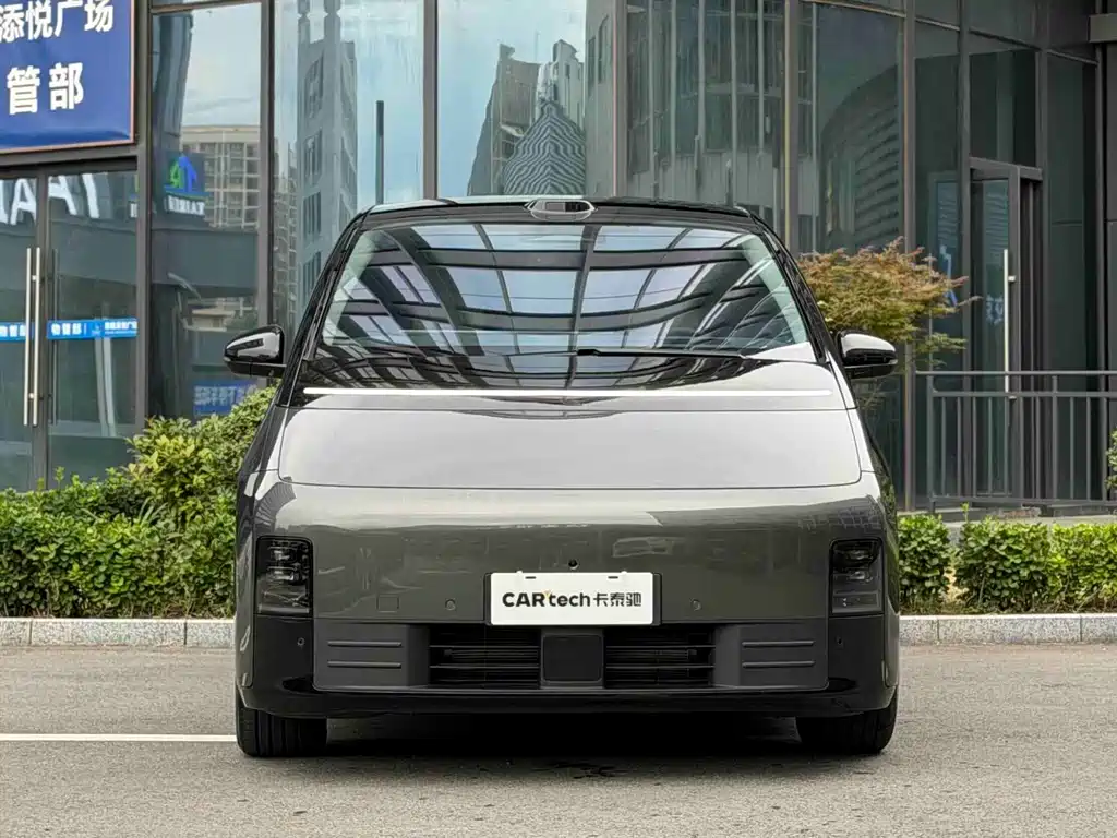 Li Auto MEGA 2025 Home