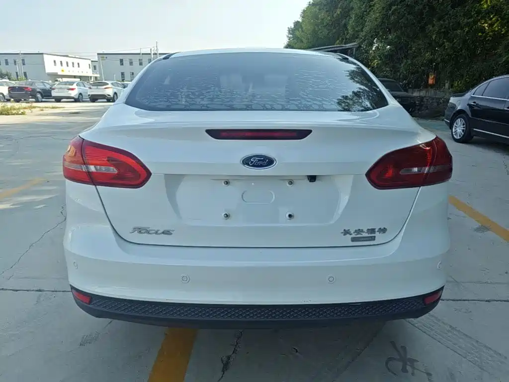 Ford Focus — миниатюра 6