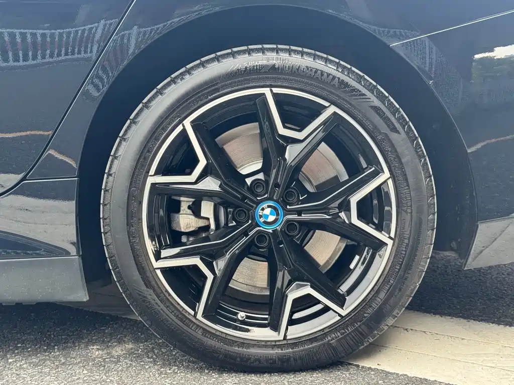 BMW i3 — миниатюра 5