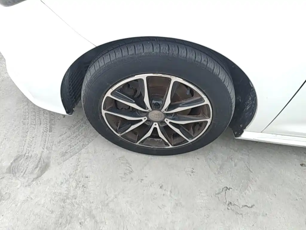 BYD MAX — миниатюра 23