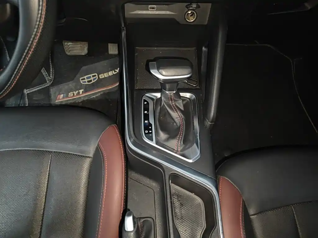 Geely Vision X3 — миниатюра 14