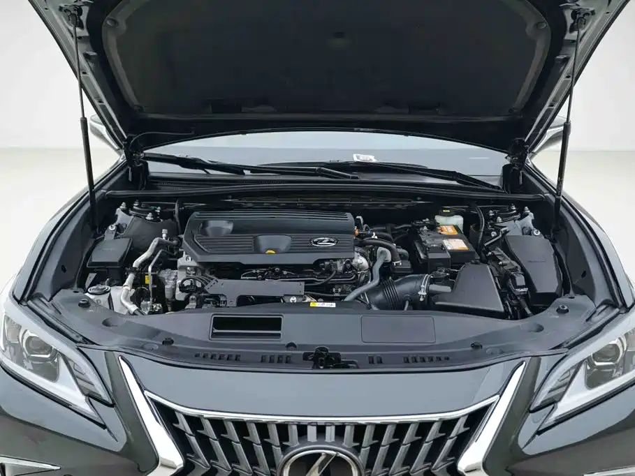 Lexus ES — миниатюра 6