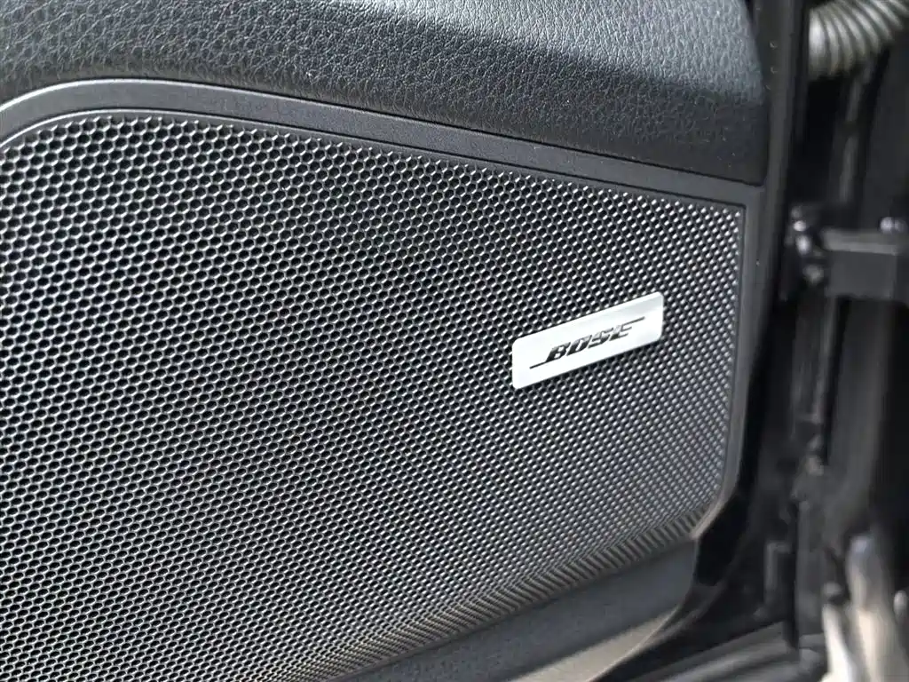 Porsche Cayenne — миниатюра 29