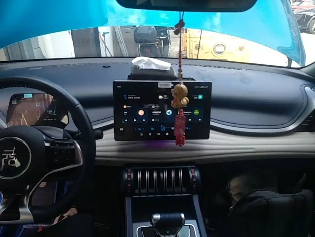 BYD Yuan Plus — миниатюра 10