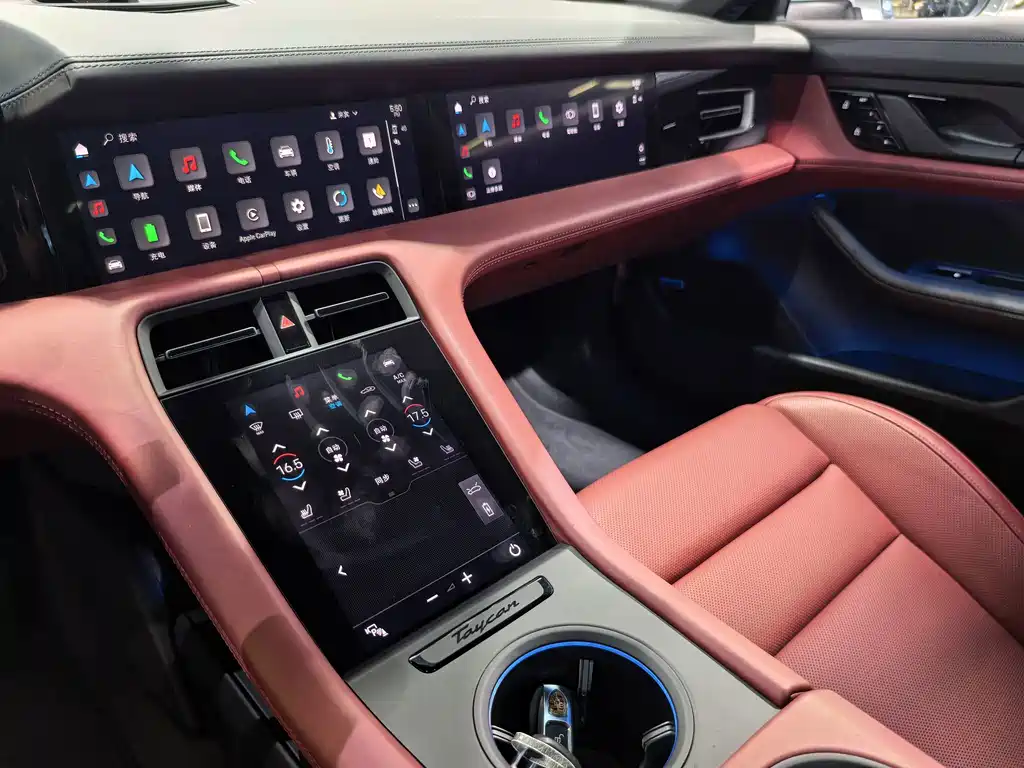 Porsche Taycan — миниатюра 14