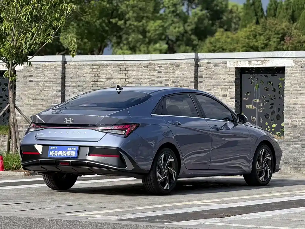 Hyundai Elantra — миниатюра 4