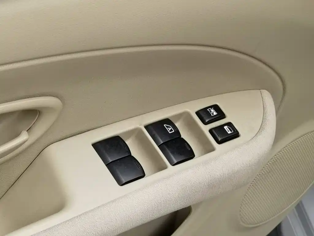 Nissan Sylphy — миниатюра 9
