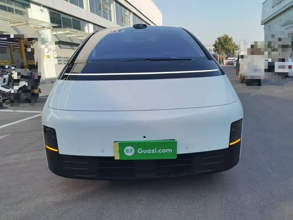 Li Auto Li MEGA — миниатюра 3