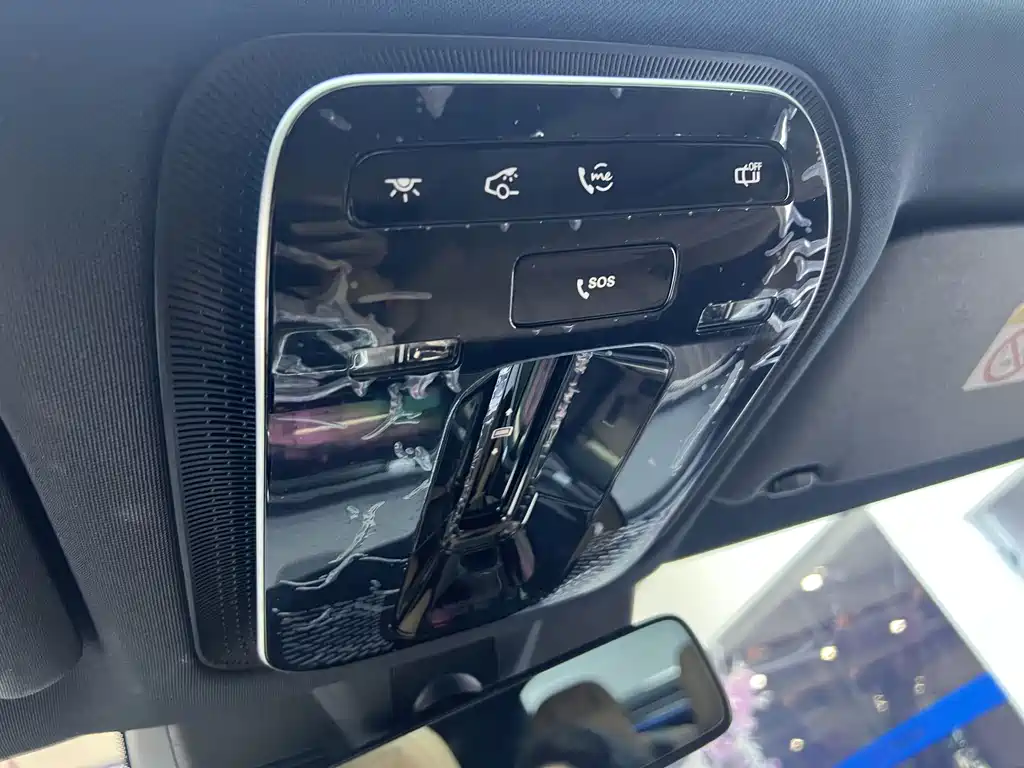 Mercedes-Benz E-Class — миниатюра 7