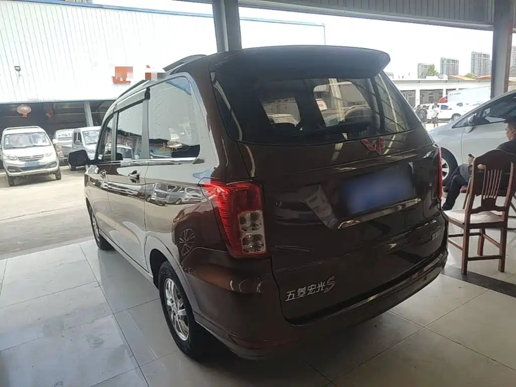 Wuling Hongguang — миниатюра 5