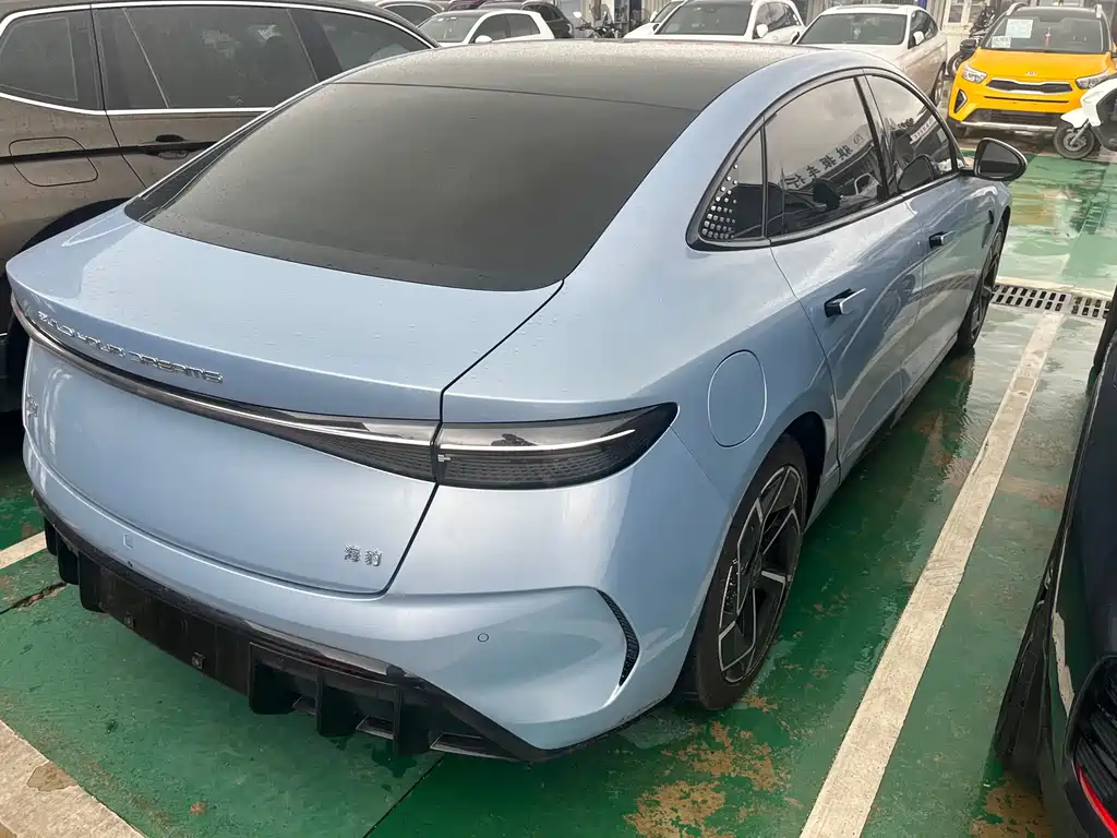 BYD Seal — миниатюра 9