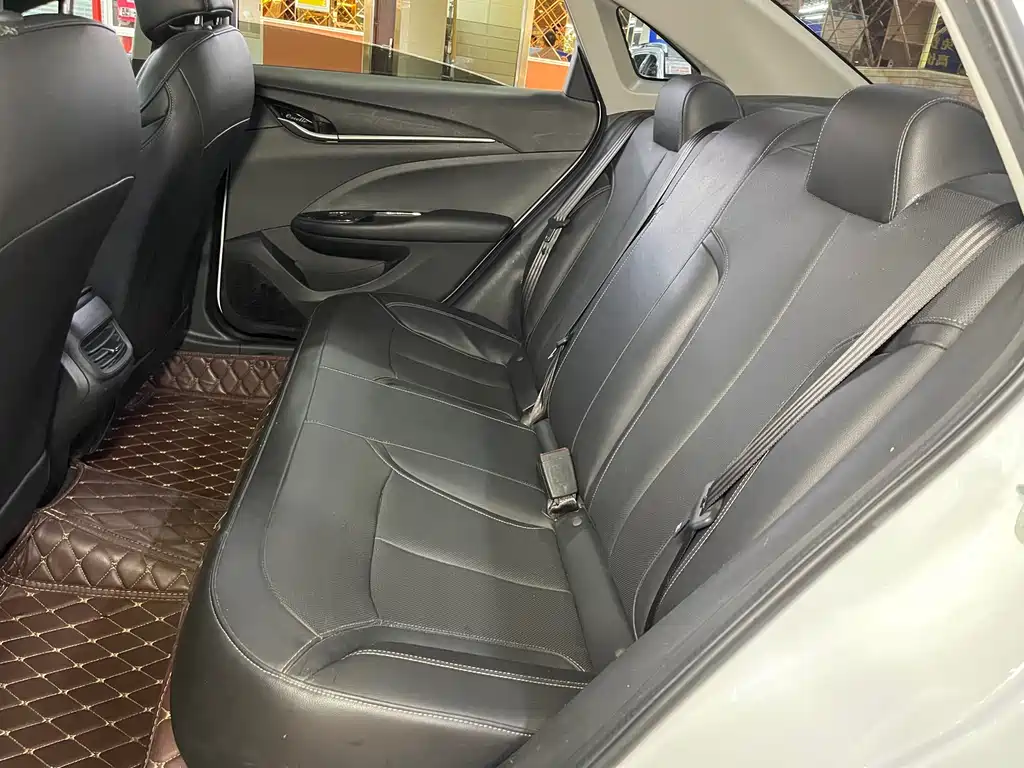 Buick Excelle — миниатюра 9