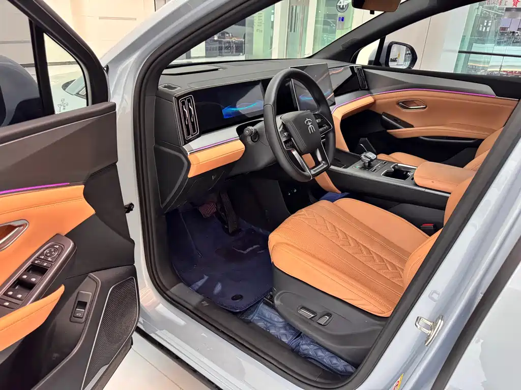 BYD L DM-i — миниатюра 4