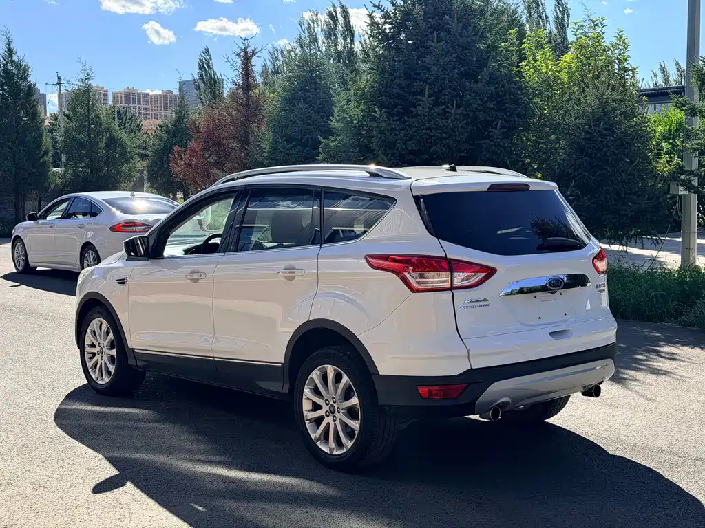 Ford Kuga — миниатюра 7