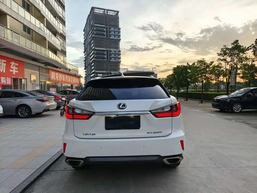 Lexus RX — миниатюра 4