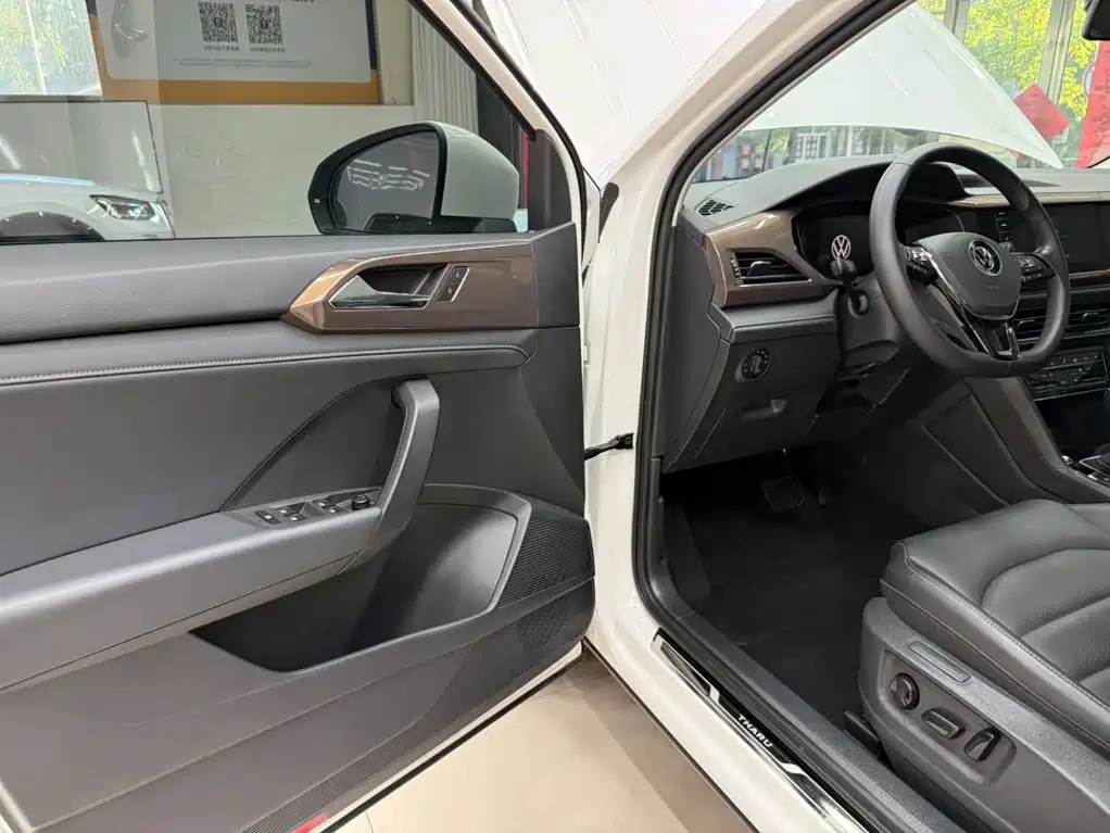 Volkswagen Tharu — миниатюра 6