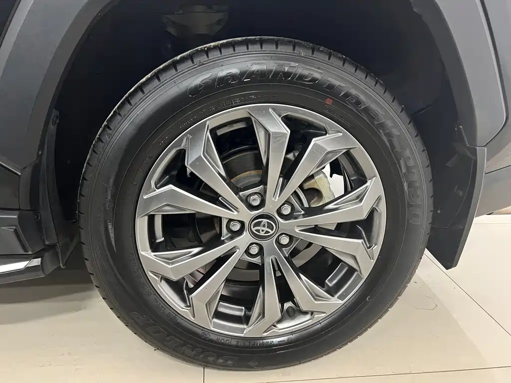 TOYOTA RAV4 RONGFANG