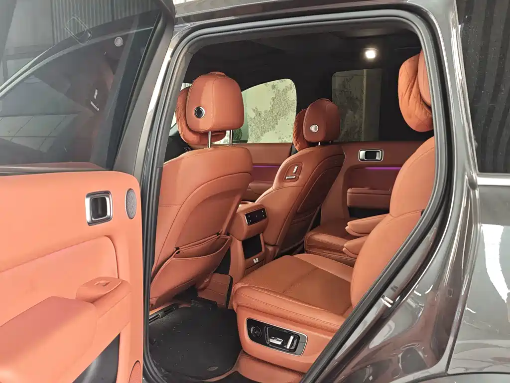 Li Auto Li L8 — миниатюра 10