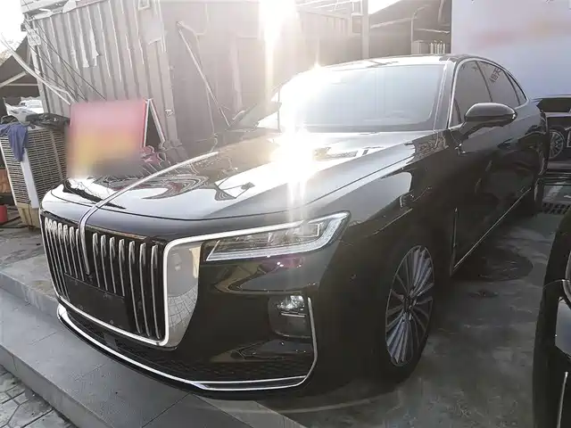 RED FLAG HONGQI H9 2022