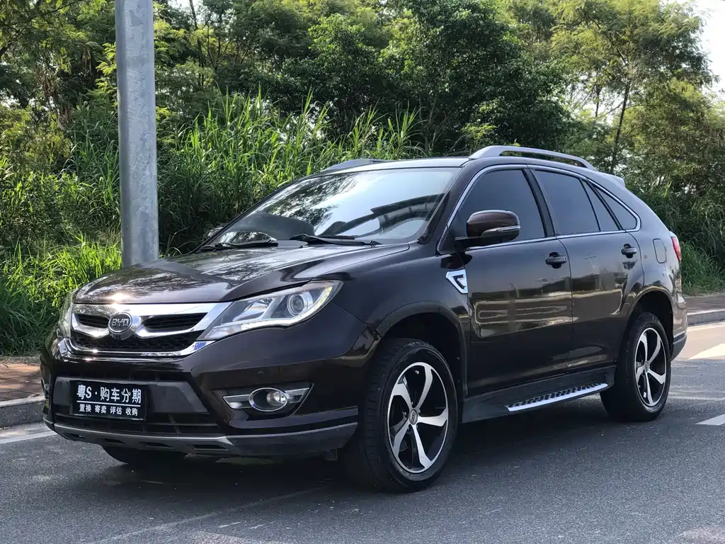 BYD S7