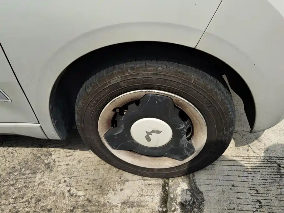 Wuling MINIEV — миниатюра 6