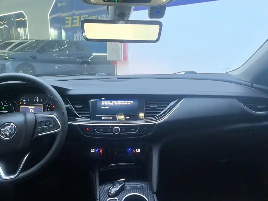 Buick Regal — миниатюра 13