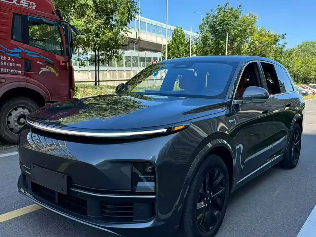 Li Auto L8