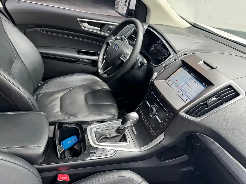 Ford Edge — миниатюра 18