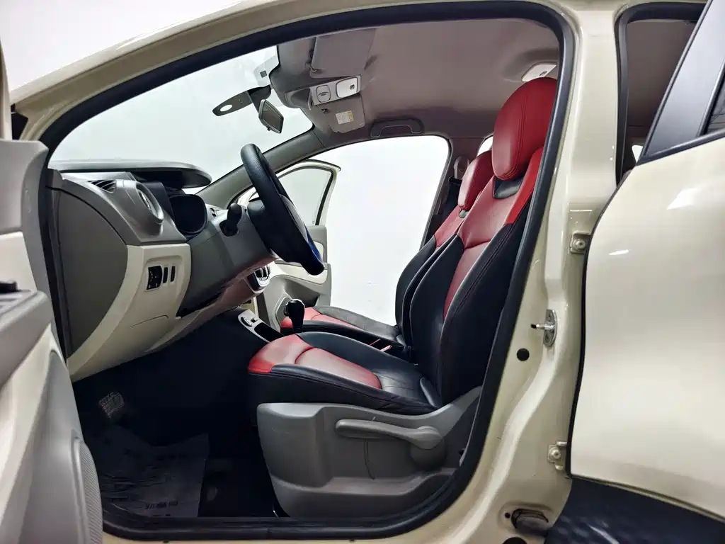 Renault Captur — миниатюра 10
