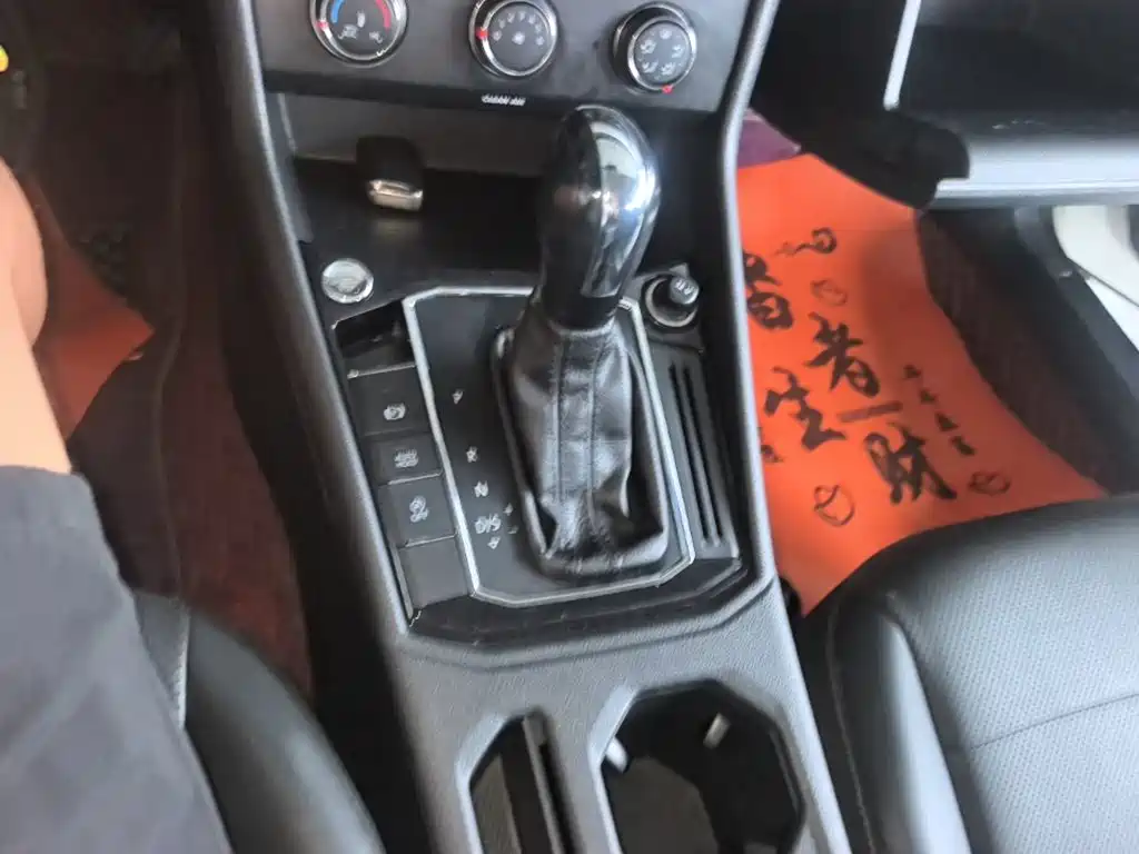 Volkswagen Lavida — миниатюра 14