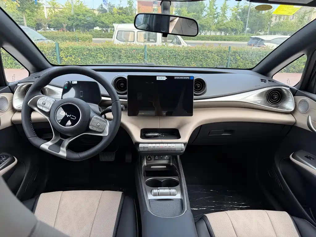 BYD Dolphin — миниатюра 5