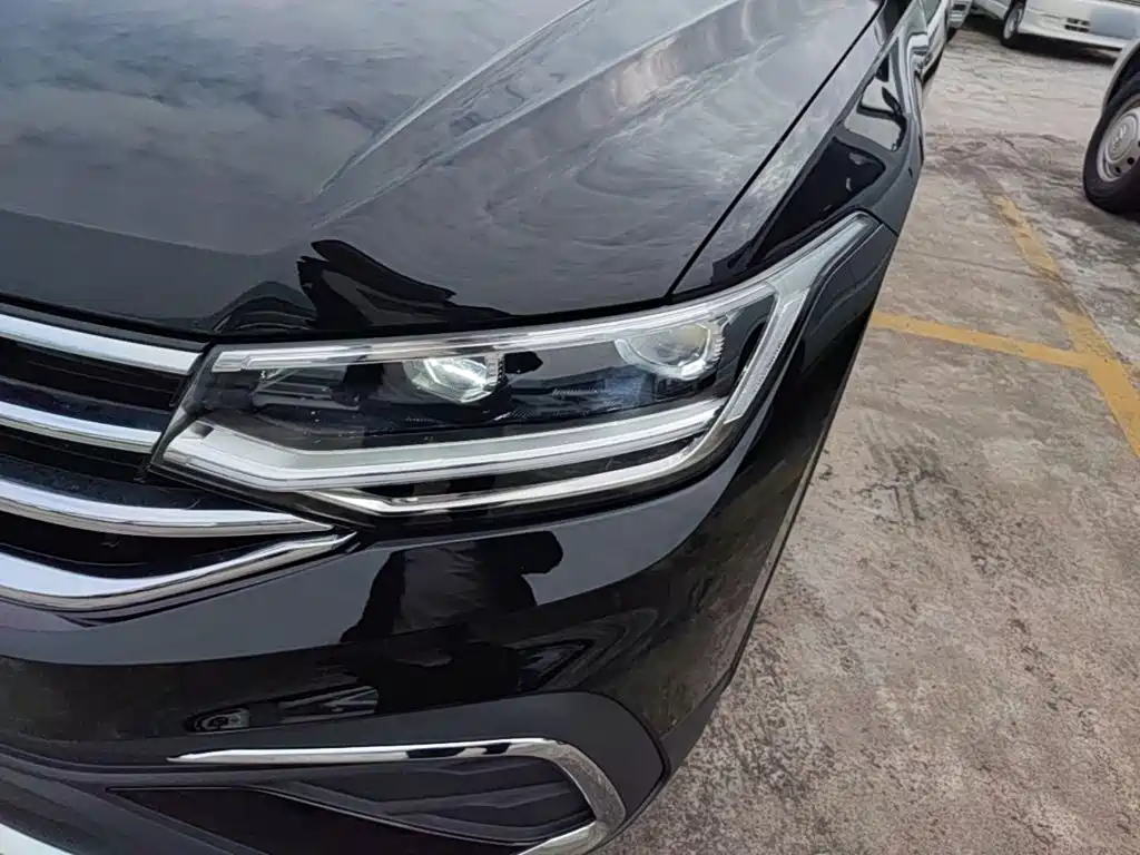 Volkswagen Tiguan L — миниатюра 24