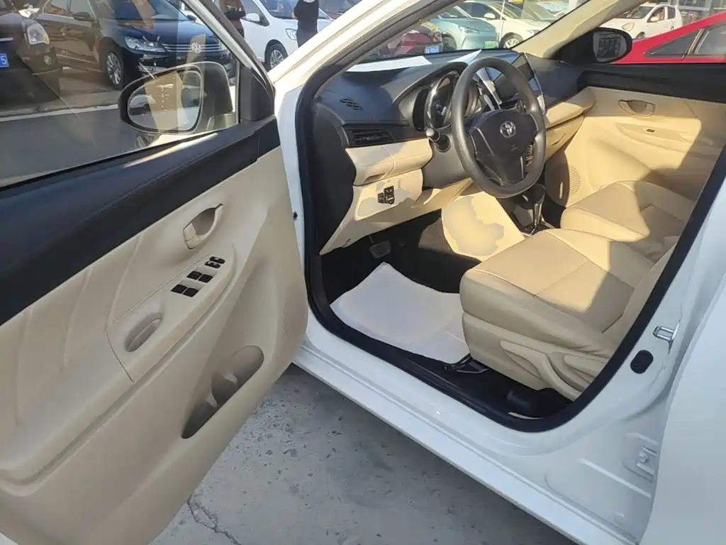 Toyota Vios FS — миниатюра 16