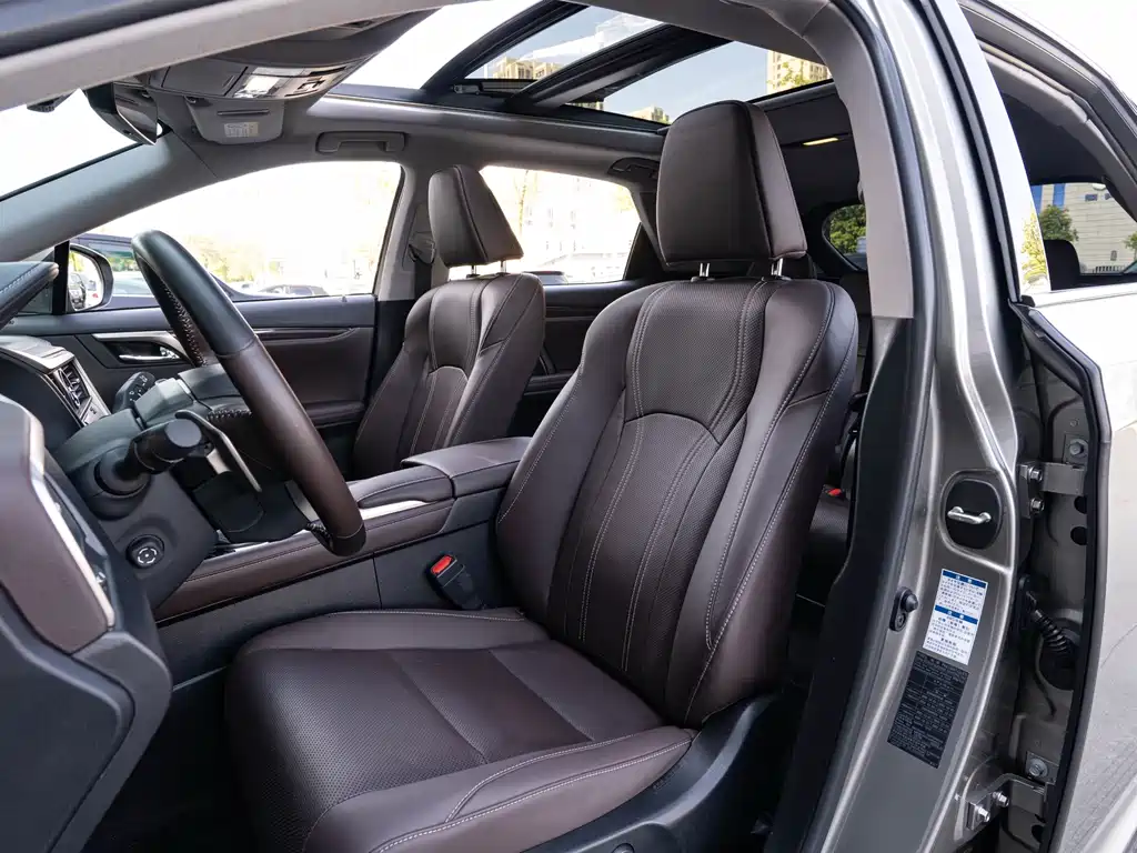 Lexus RX — миниатюра 10