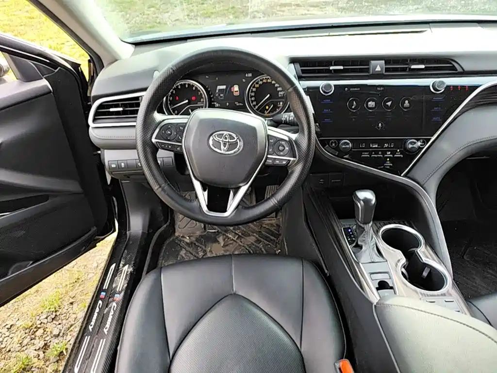 Toyota Camry — миниатюра 15
