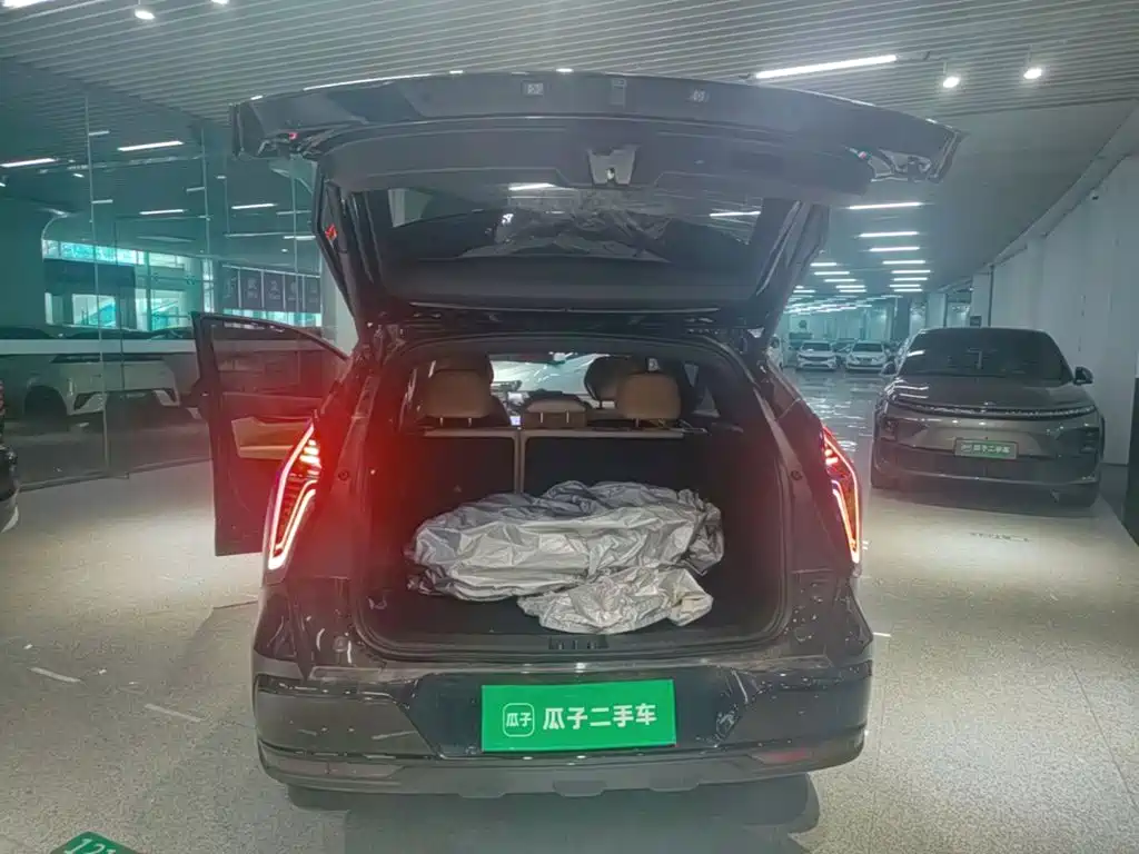 Geely Boyue L — миниатюра 16