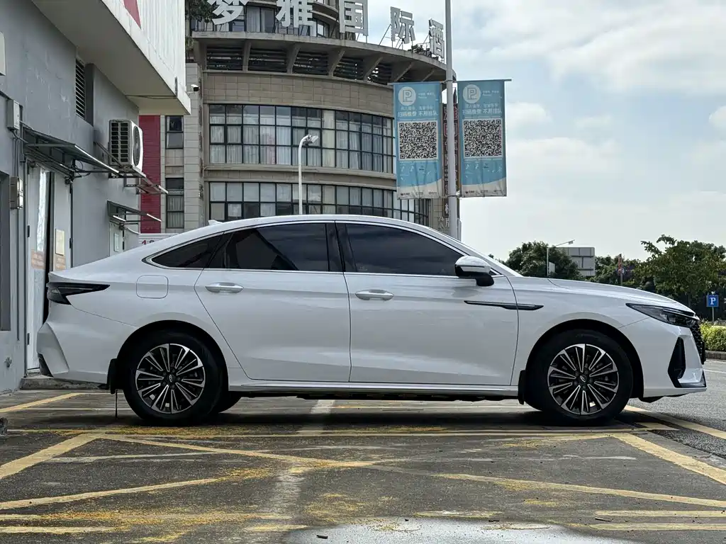 CHERY FENGYUN A8
