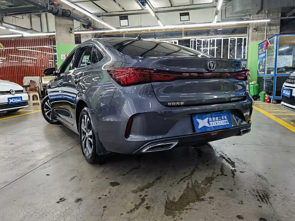 Changan Eado — миниатюра 4
