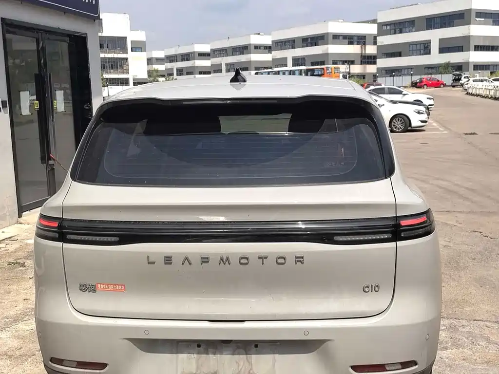 Leapmotor Leapmotor C10 — миниатюра 9