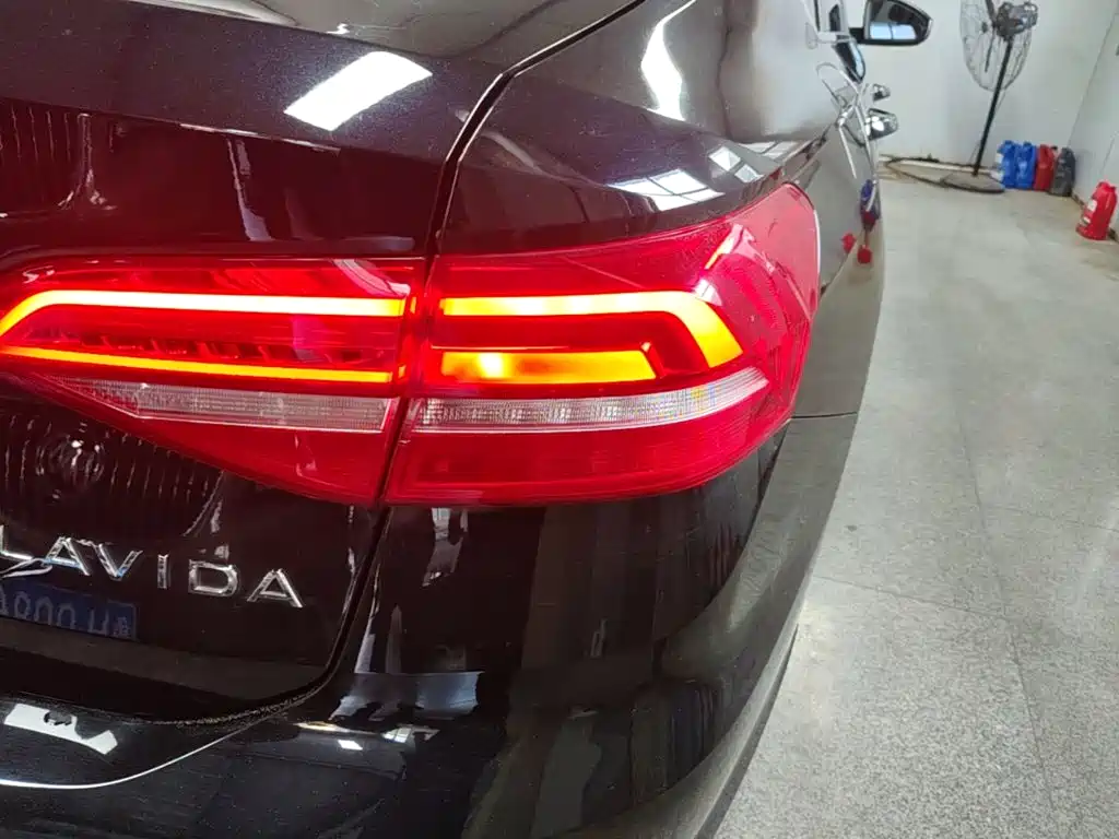 Volkswagen Lavida — миниатюра 8