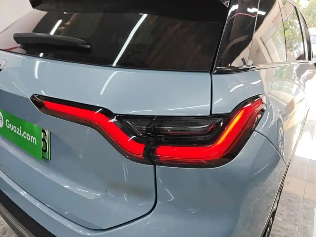 NIO ES6 — миниатюра 8