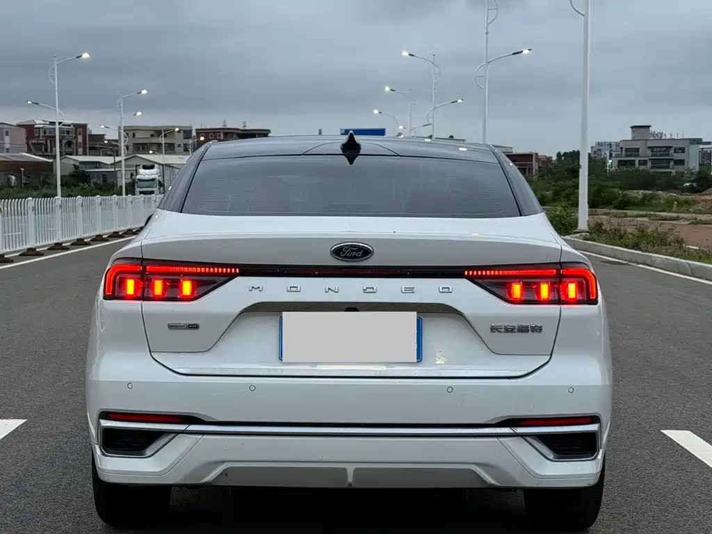 Ford Mondeo 2023 EcoBoost 245