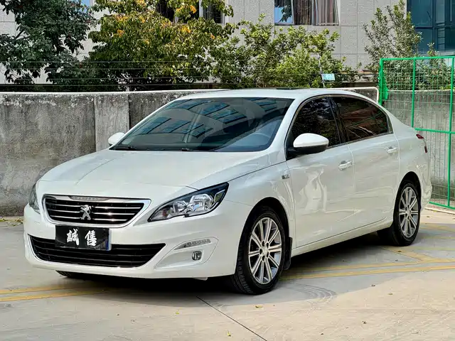 PEUGEOT 408